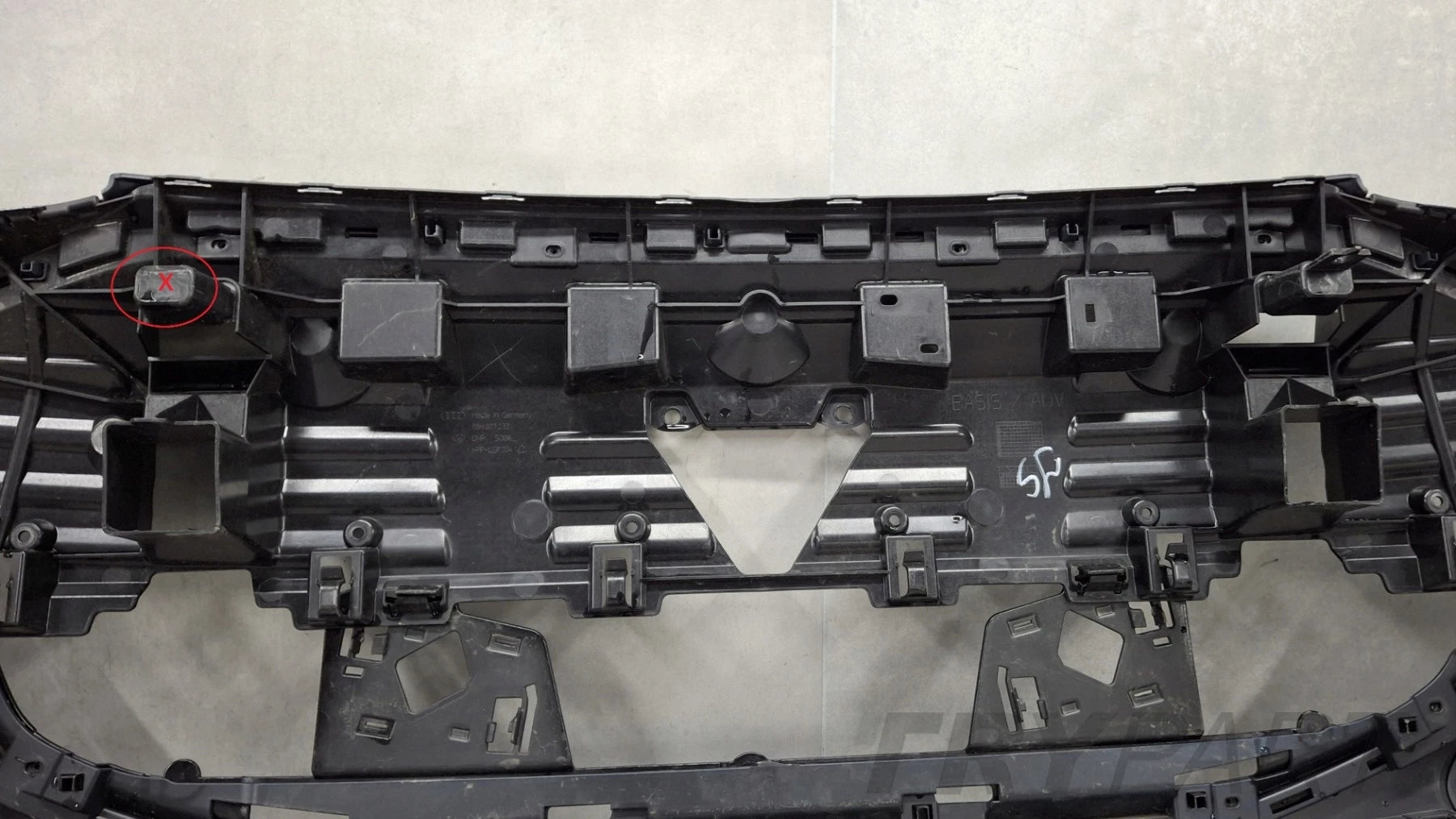 Front bumper for Audi Q6 E-tron 24- / + reinforcement