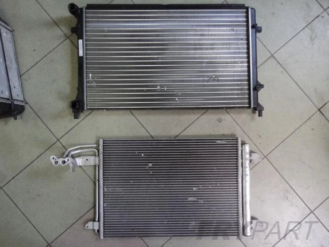 Volkswagen Golf V Touran Audi 1K0 Radiator