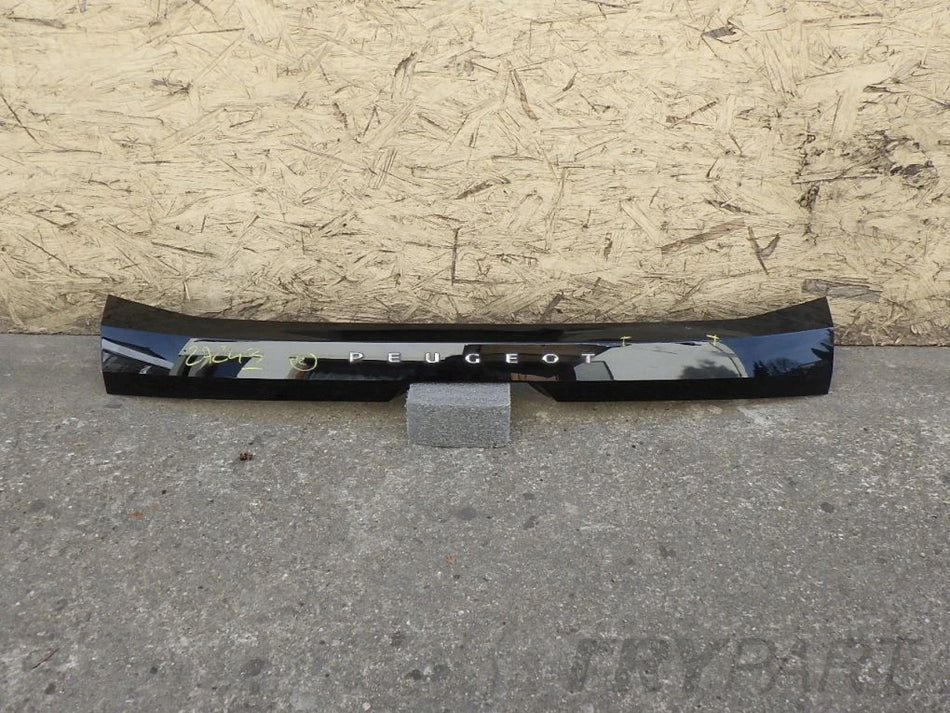 PEUGEOT 208 II 2019- hood cover trim strip