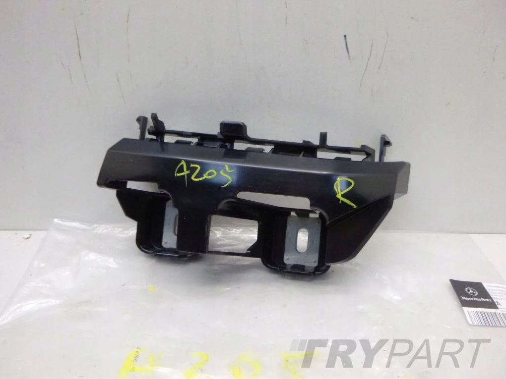 MERCEDES C CLASS W205 Rear Bumper Clip Right