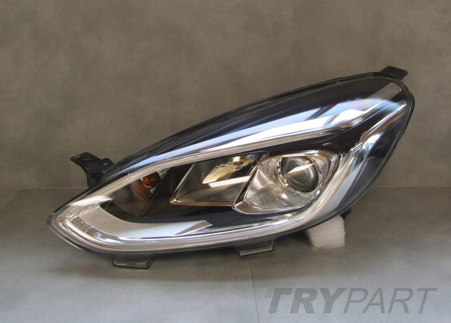 Front Lamp Ford Fiesta MK8 LED Lens 17-21 LH L1BB-13101-CD