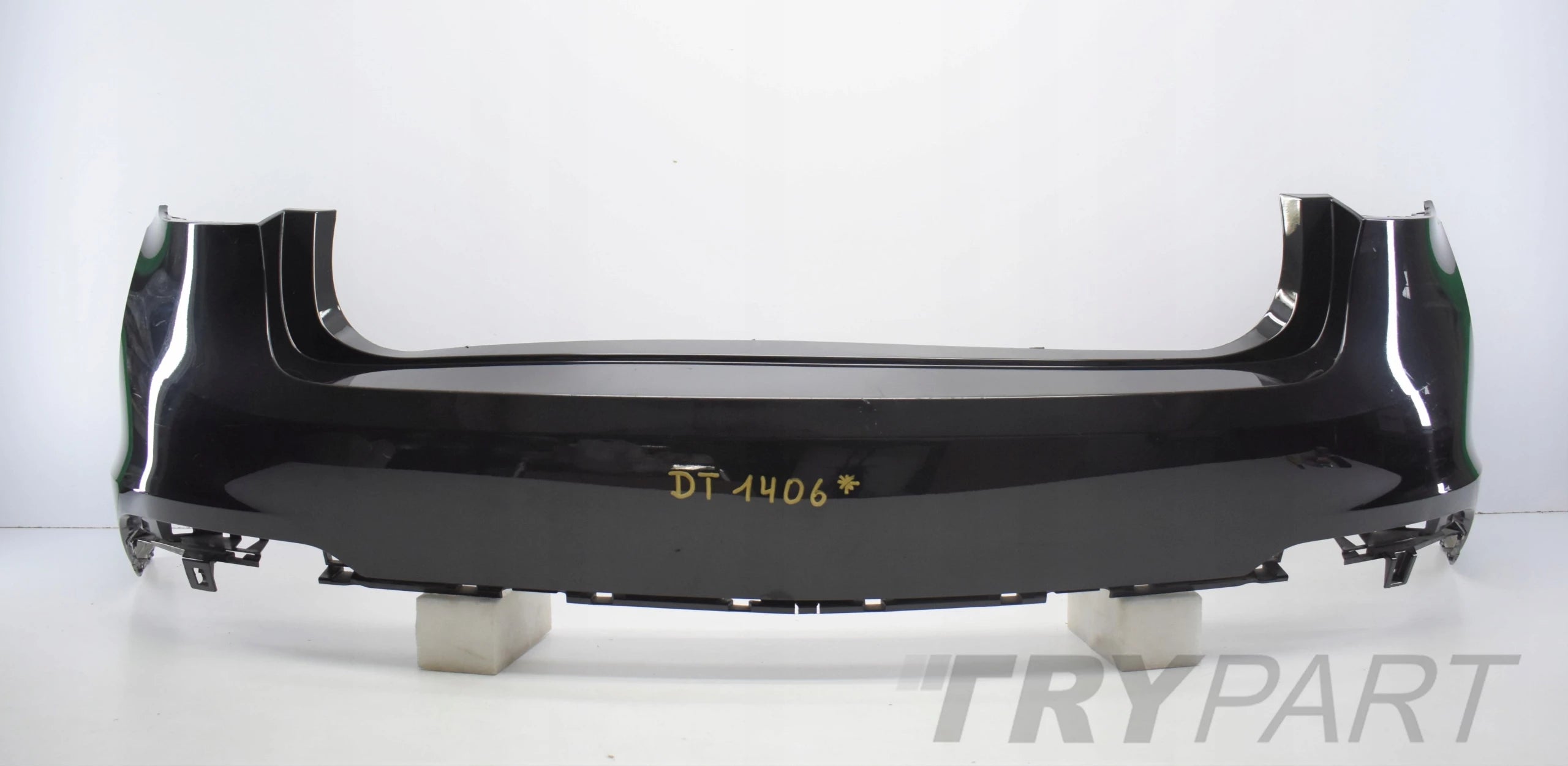 BMW X6 F16 REAR BUMPER ORIGINAL NICE