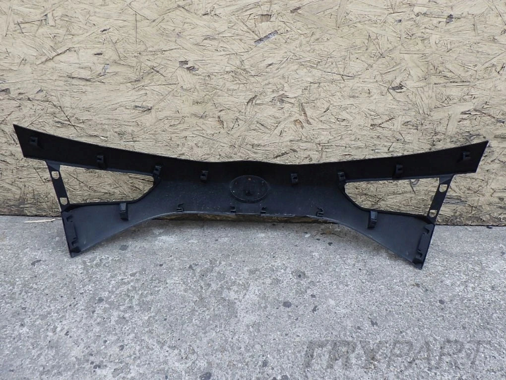 TOYOTA YARIS III 3 LIFT 17- flap trim strip