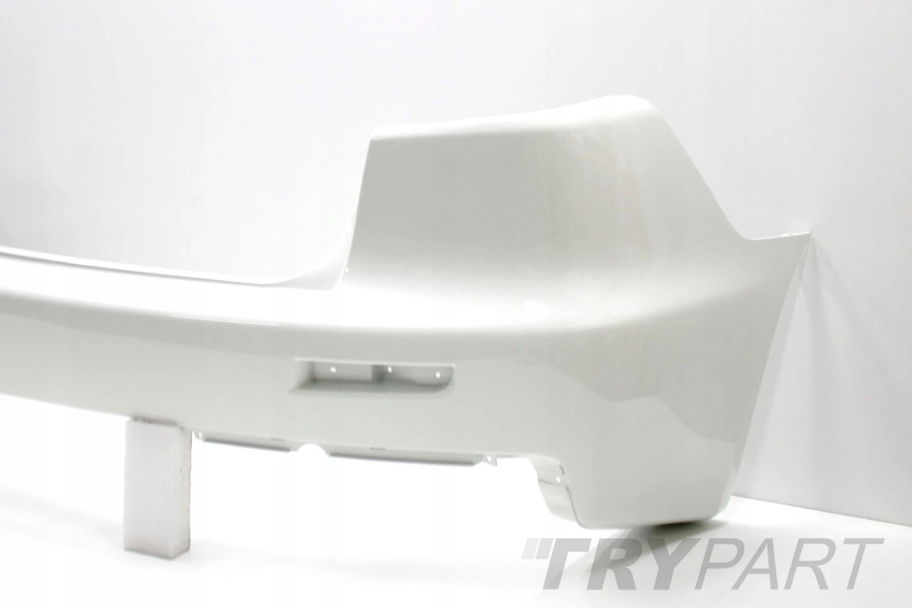 MITSUBISHI LANCER EVO X ORIGINAL NEW REAR BUMPER IN COLOR !!!