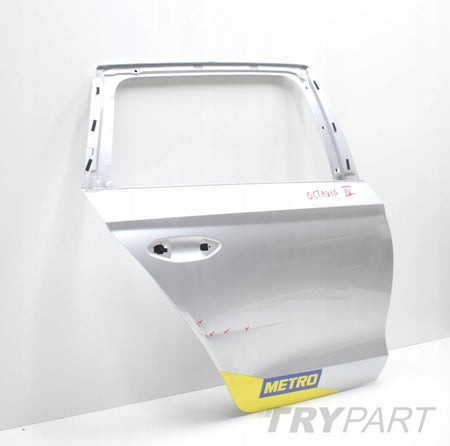 SKODA OCTAVIA IV 5E7 RIGHT REAR DOOR ORIGINAL ESTATE