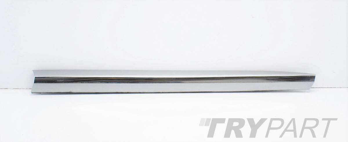VW ARTEON 3G8 RIGHT FRONT DOOR TRIM CHROME ORG