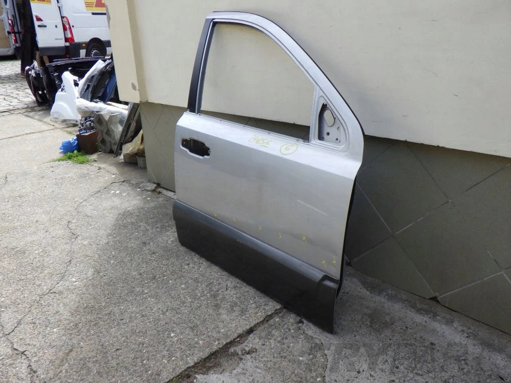 2002-2009 Kia Sorento Right Front Door