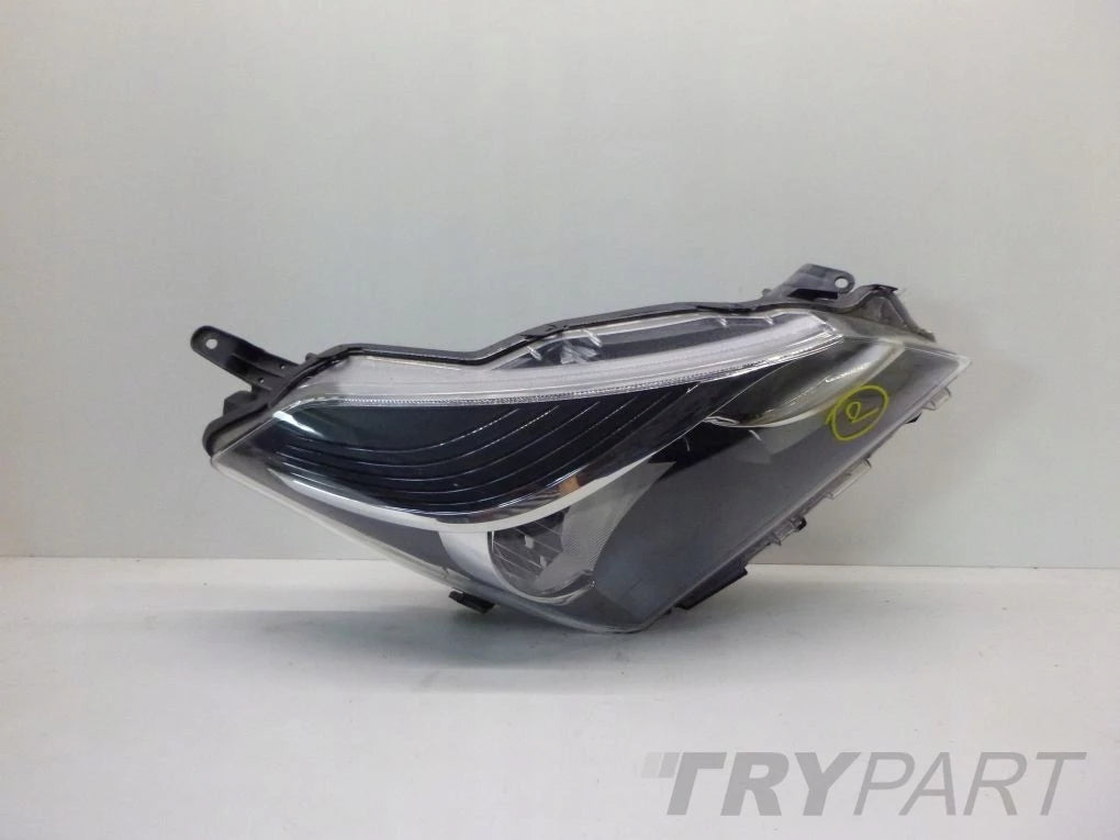 TOYOTA YARIS III LIFT 13- Right Headlight