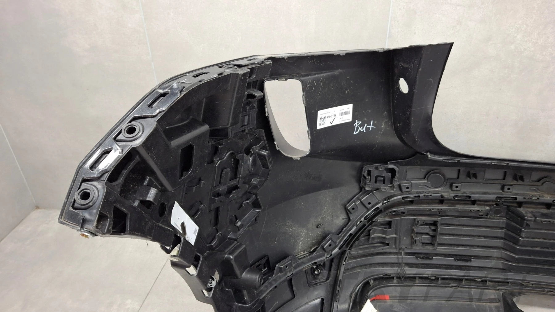 Rear Bumper Porsche Macan II 95C S 24- / + Skids + 1x PDC Sensor