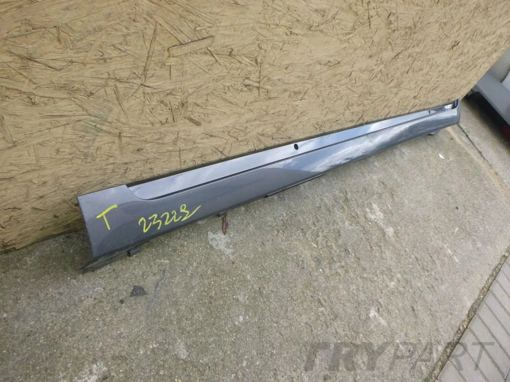 TOYOTA VERSO 09- Left Sill Molding