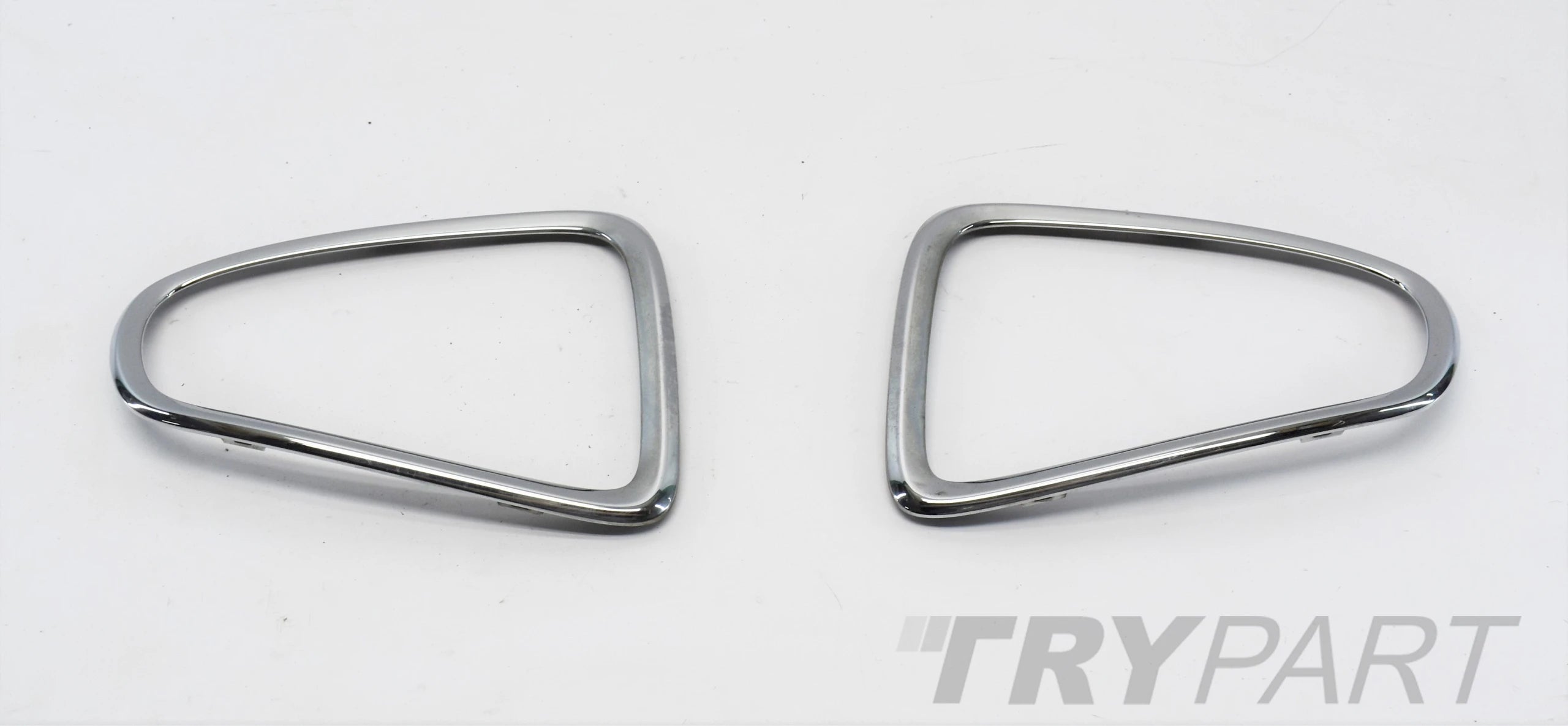 MINI COOPER ONE R56 LEFT RIGHT CHROME REAR LIGHT SET