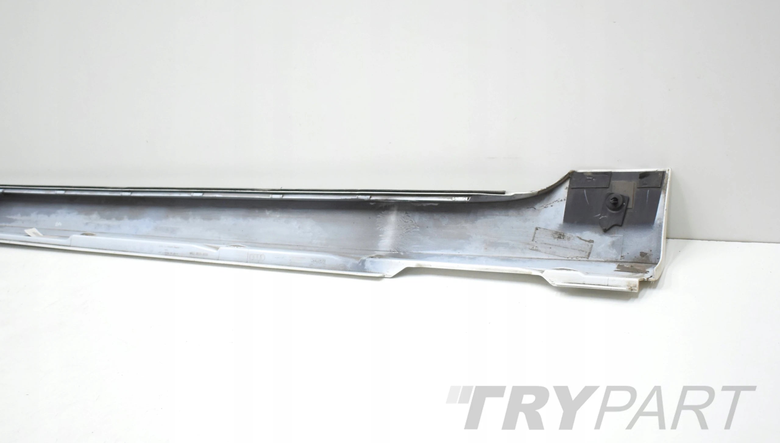 AUDI A6 C8 4K0 RIGHT SILL MOULDING ORG