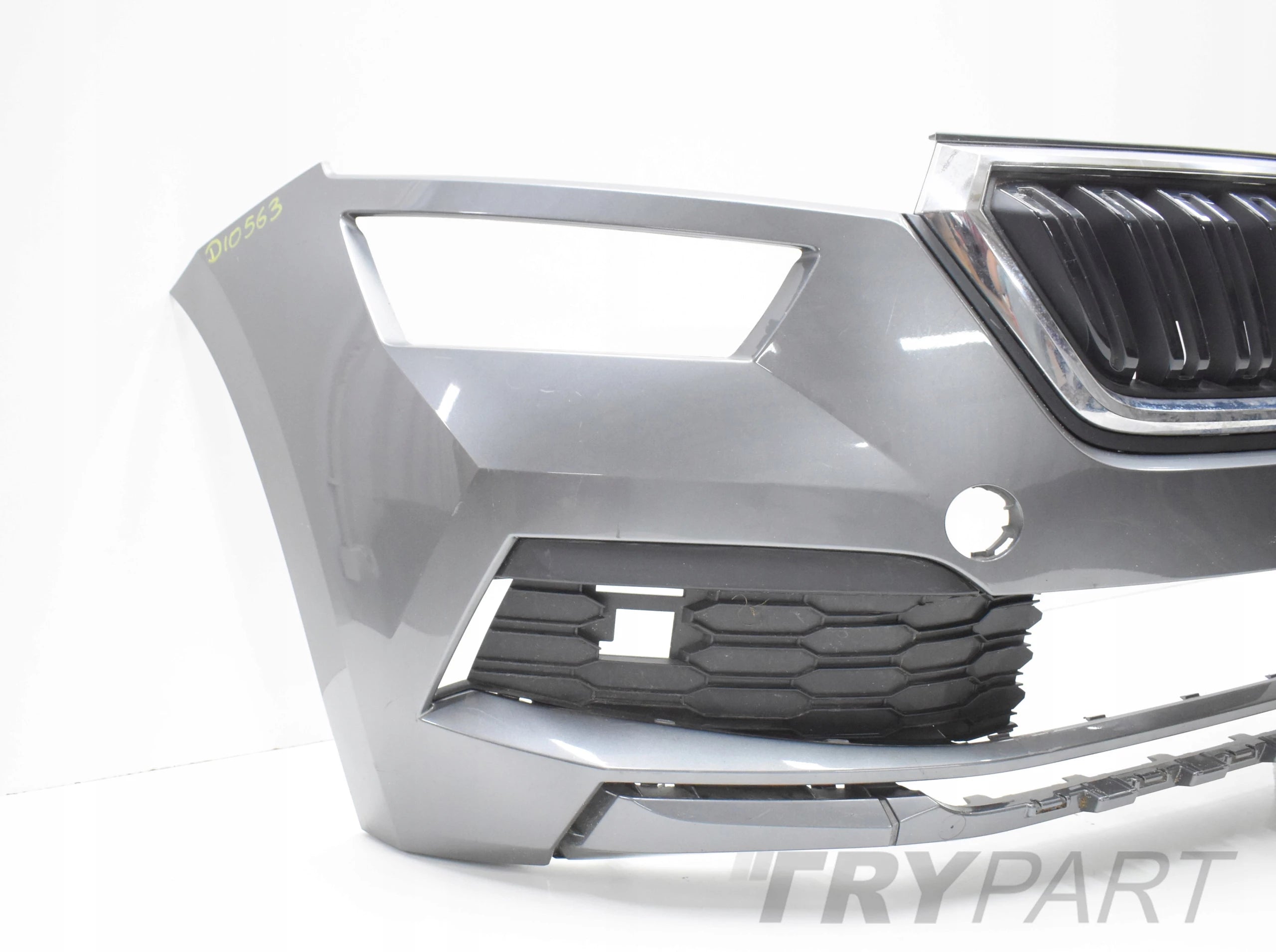 SKODA KAMIQ 568 FRONT BUMPER ORG + GRILLE + GRILLE INSERT