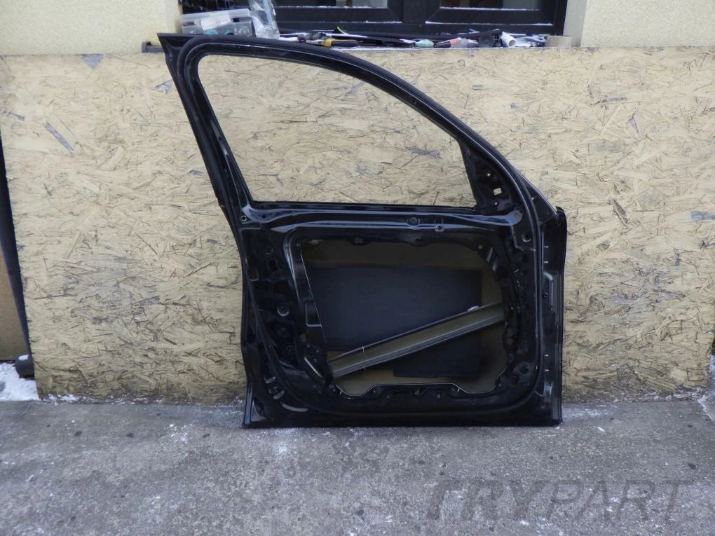 BMW X7 G07 Front Left Door