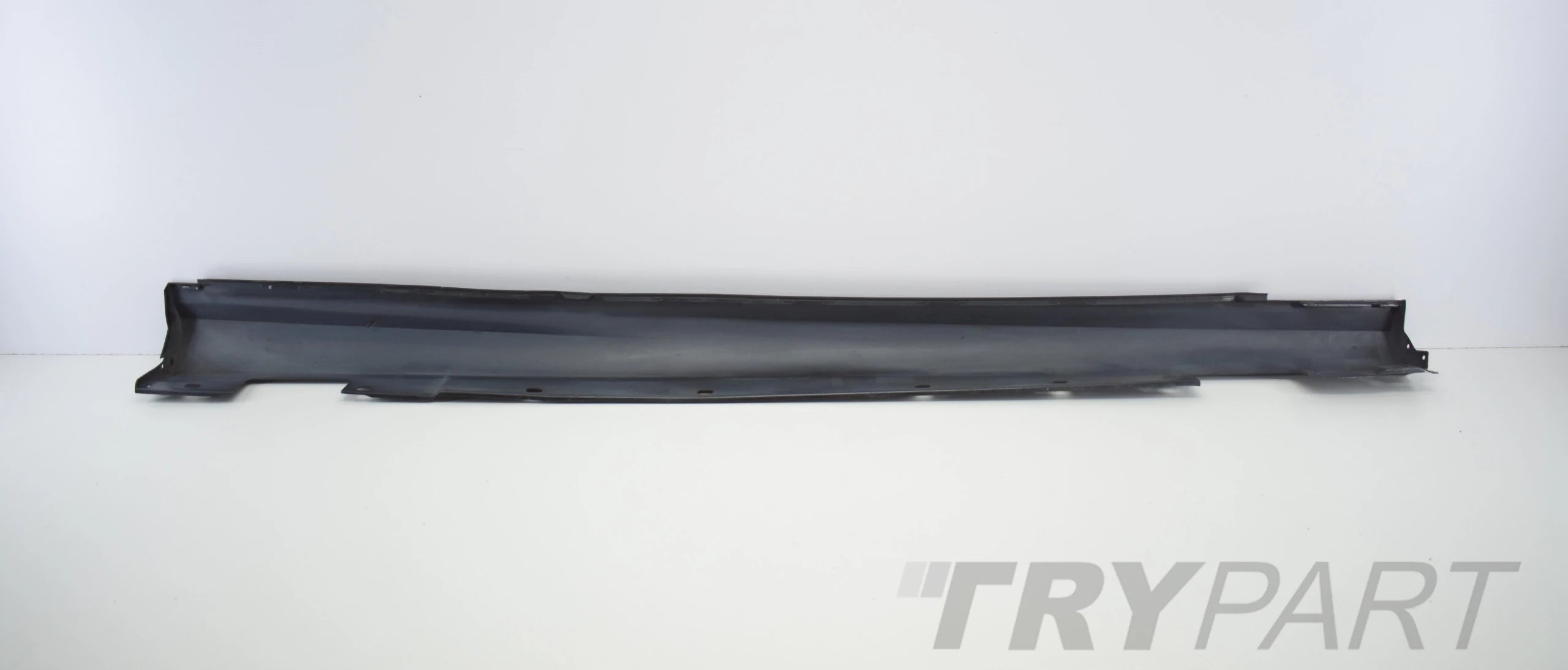 MERCEDES W204 AMG LEFT SILL PROTECTOR STRIP ORG!