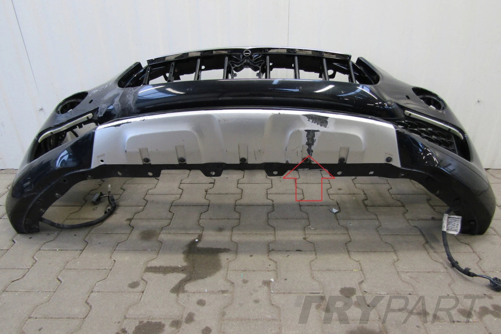 MASERATI LEVANTE 16- Front Bumper