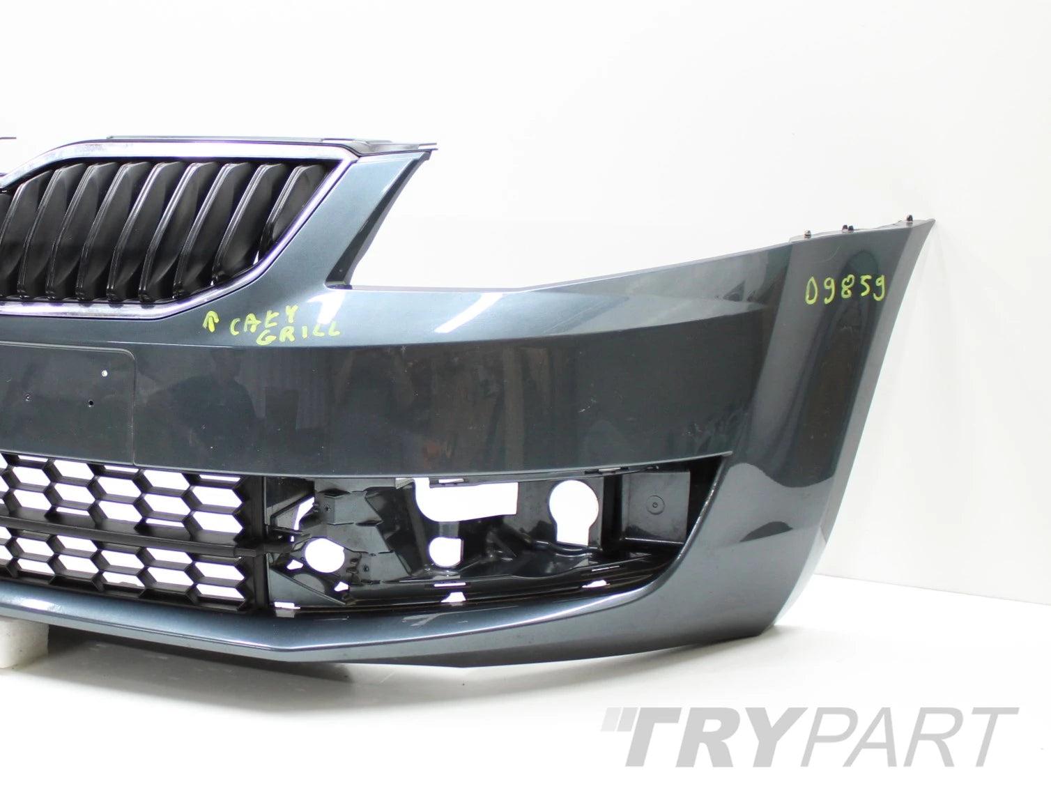 SKODA OCTAVIA III 5E0 FRONT BUMPER ORG + GRILLE