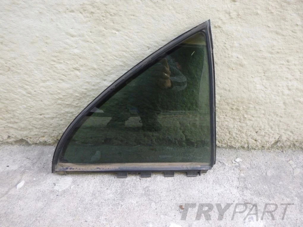 TOYOTA AVENSIS 2 II T25 HB SEDAN Rear Right Window