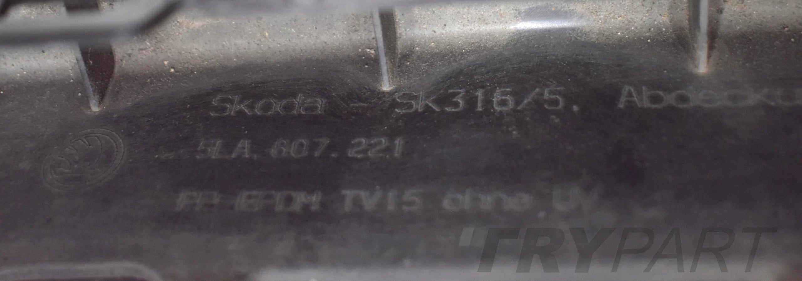 SKODA ENYAQ 5LA FRONT BUMPER ORG + BOTTOM