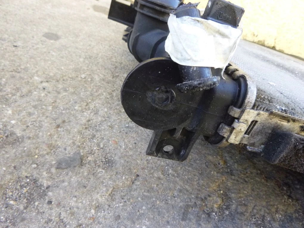 VOLVO V60 S60 S80 XC60 V70 XC70 Water Radiator