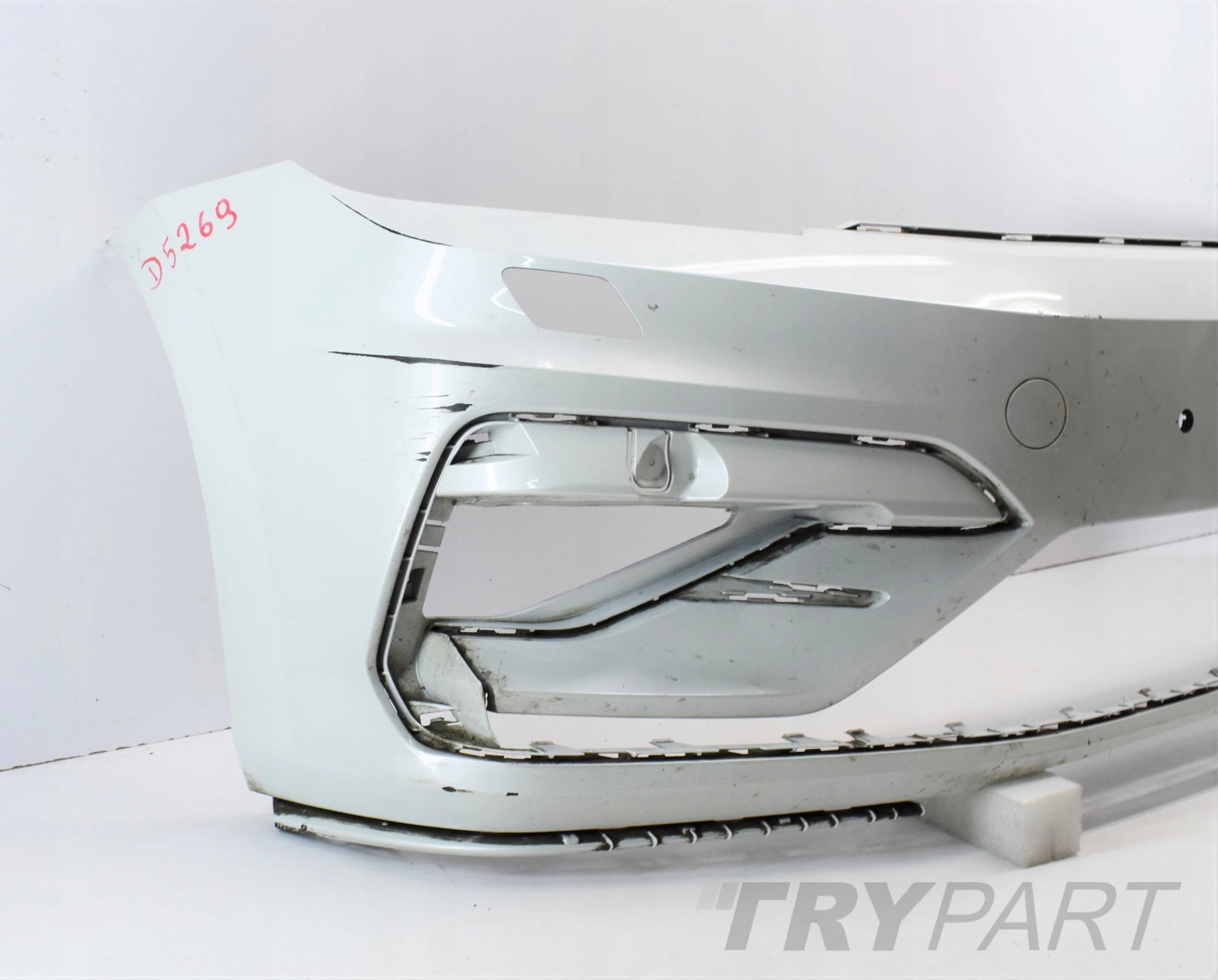 VW TOURAN III 5TA R LINE FRONT BUMPER ORG