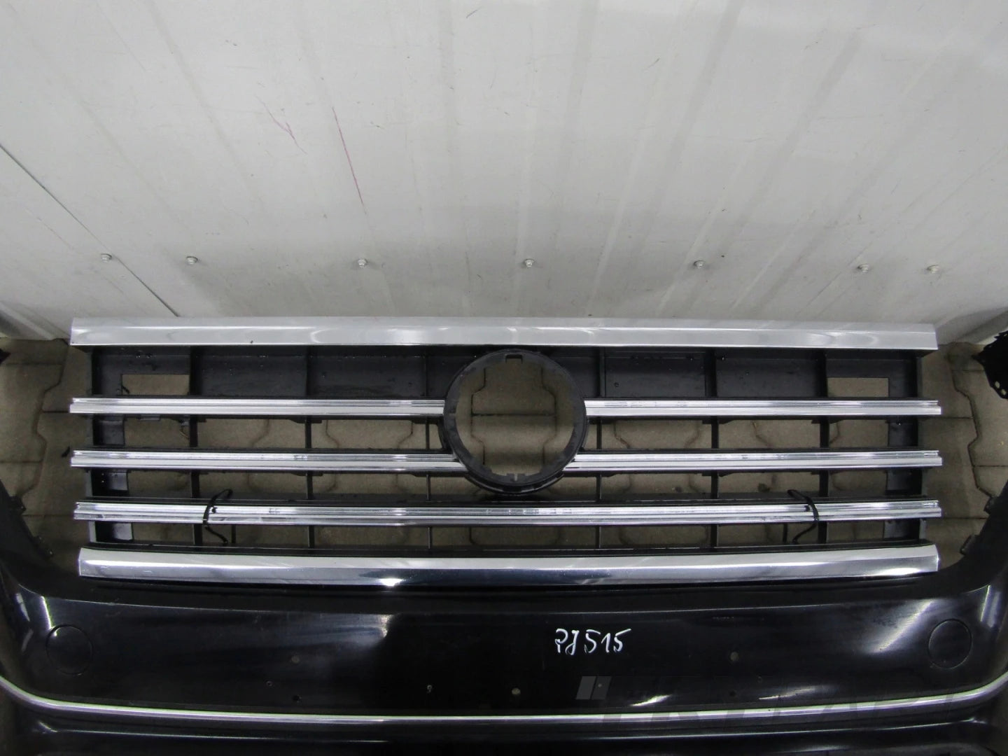 Front Bumper VW Touareg 3 III 760 18-