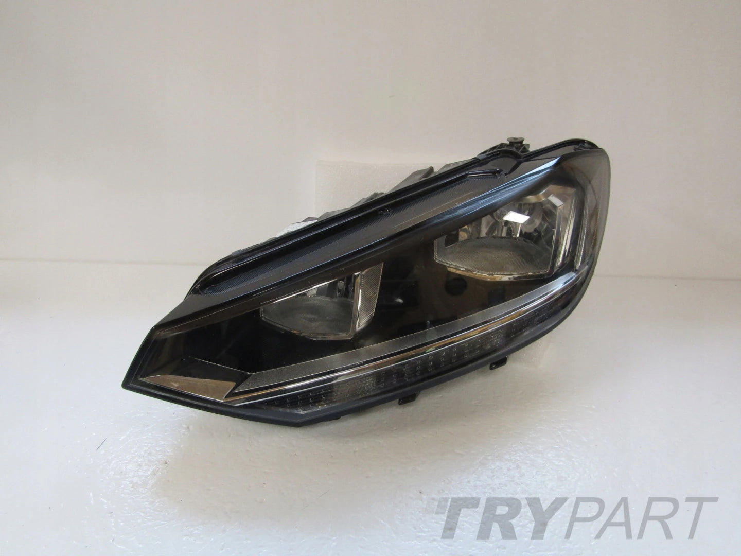 VW Touran 2 II 5TB HEADLIGHT Standard 15- LH 5TB941005A