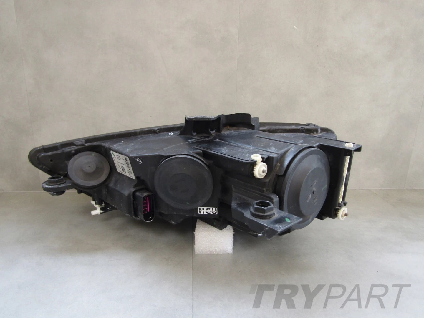 FRONT HEADLIGHT AUDI A3 8V0 STANDARD 13-16 RH 8V0.941.004