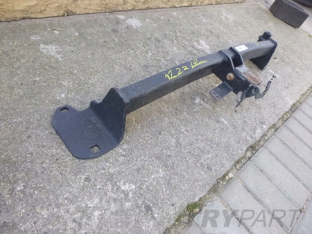 MINI COOPER COUNTRYMAN F60 Tow Hitch