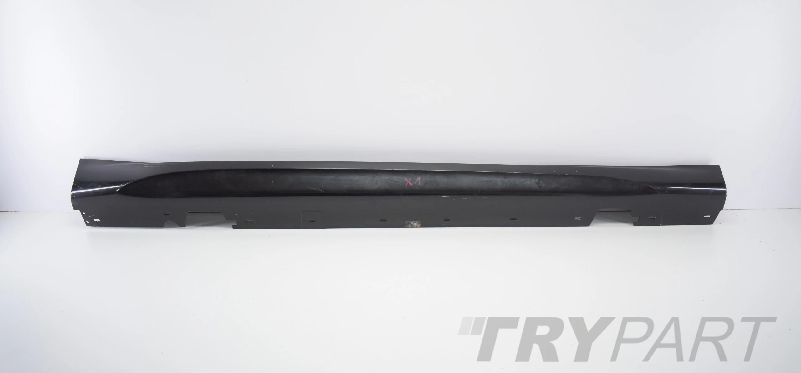 BMW X1 E84 M PACKAGE RIGHT SILL PANEL DOOR SILL TRIM COMPLETE