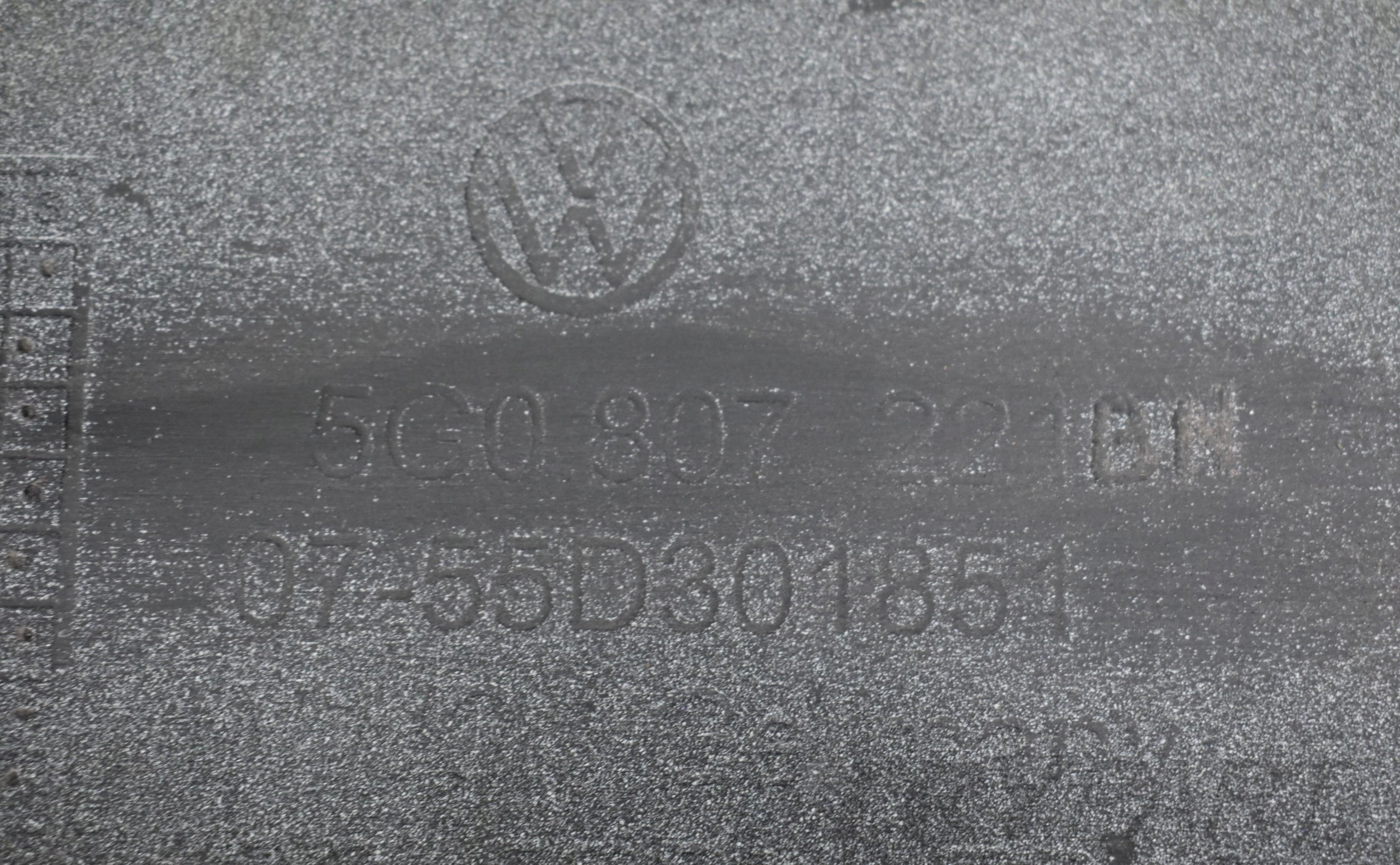 VW GOLF VII 5G0 FRONT BUMPER ORG + GRILLE