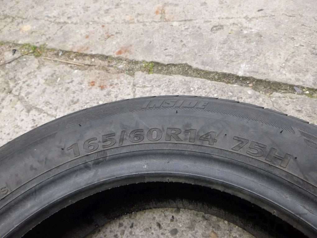 KUMHO L 165 60 R14 ECOWING ES01 KH27 75H Tire