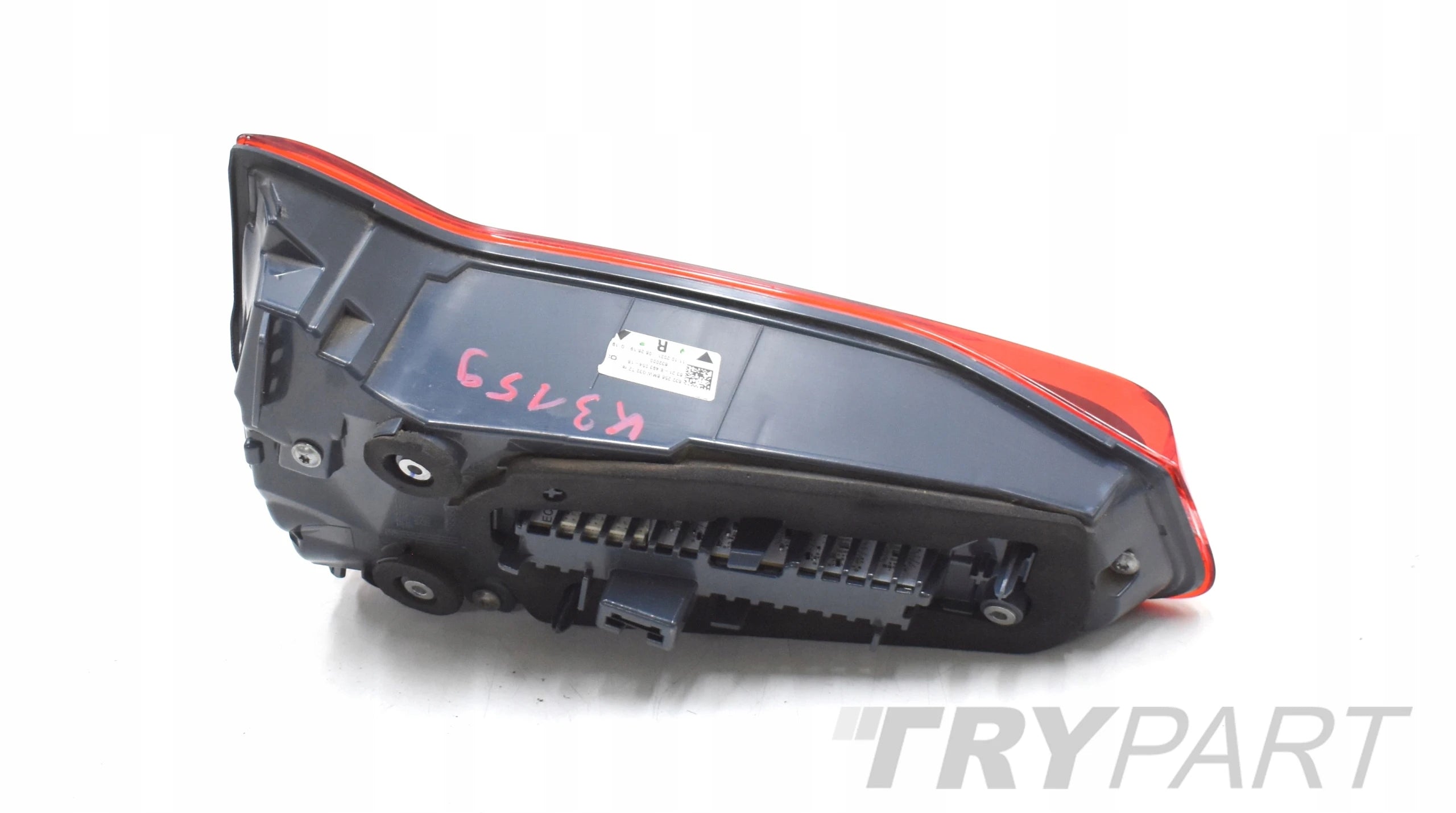 BMW 6 G32 RIGHT TAIL LIGHT IN TAILGATE ORG EU