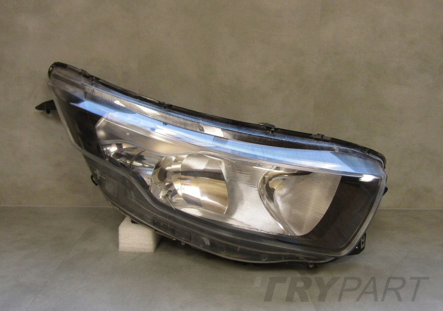 IVECO DAILY IV HEADLIGHT STANDARD 14-19 RH 05802476873