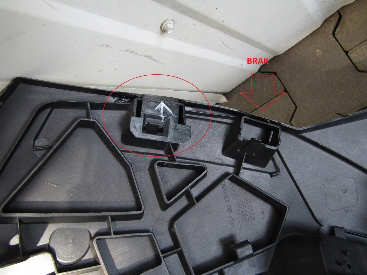 Front bumper RENAULT GRAND SCENIC III 3 09-12