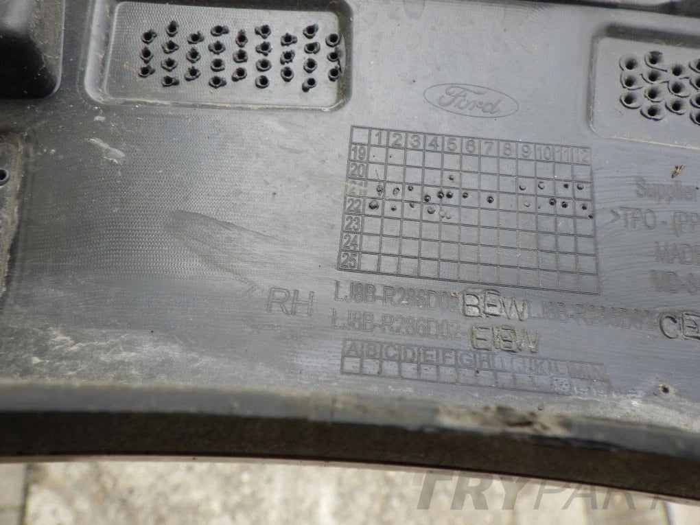 FORD MUSTANG MACH E MACH-E 21- Rear Fender Molding Right