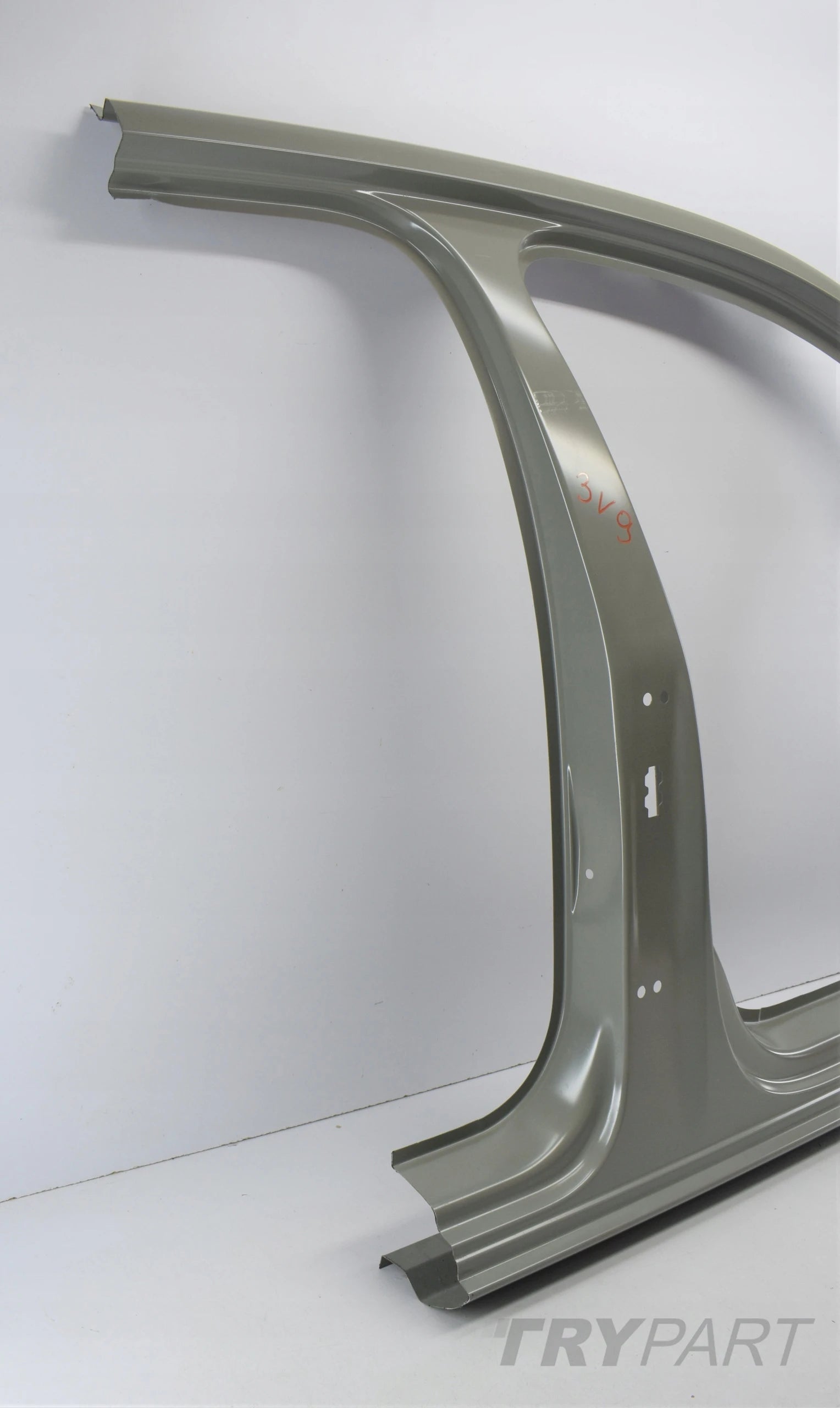 SUPERB III 3V RIGHT SILL PANEL COVER FRAME ORG NEW