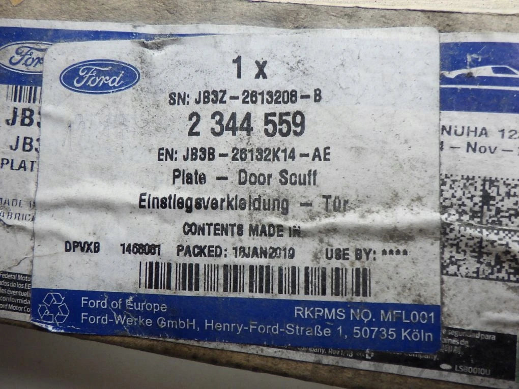 FORD RANGER RAPTOR PERFORMANCE PROTECTIVE MOULDING WITH STEP NEW ORIGINAL