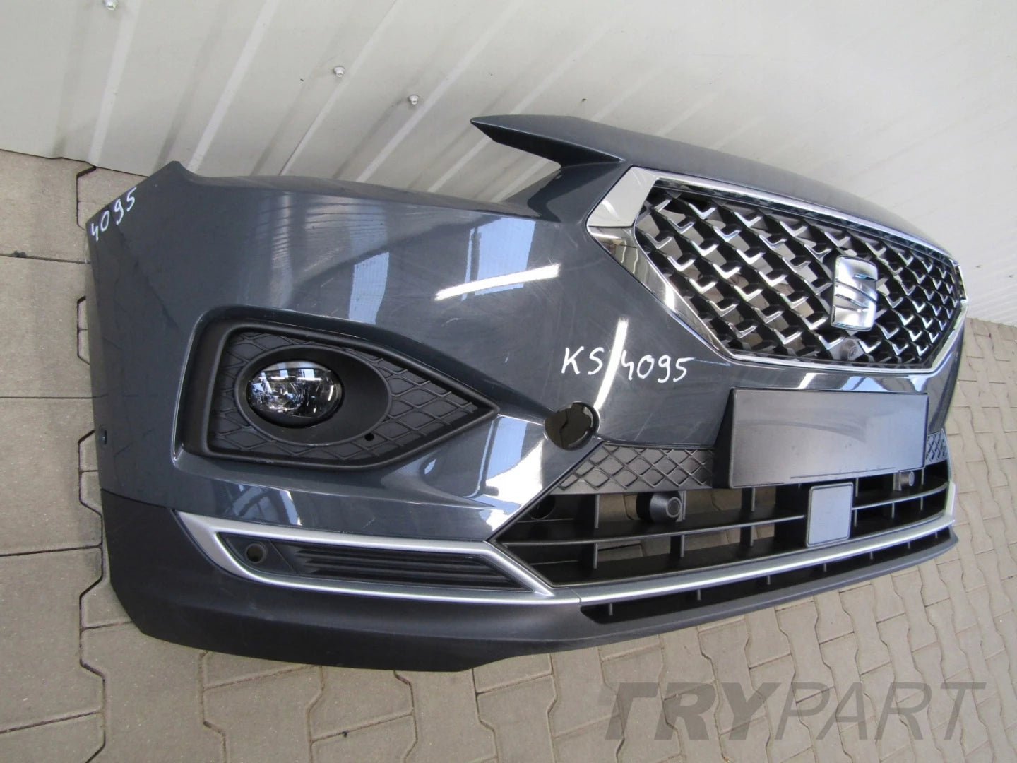 Front Bumper Seat Tarraco 5FJ 18- (Camera)