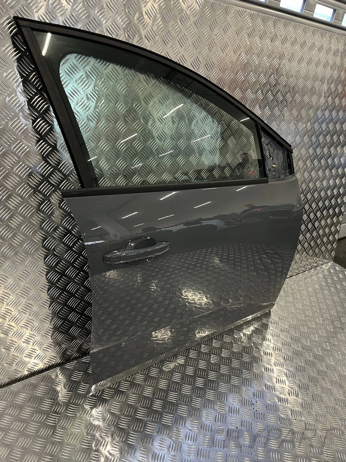 RIGHT FRONT DOOR DACIA SANDERO III 21- OVKPW