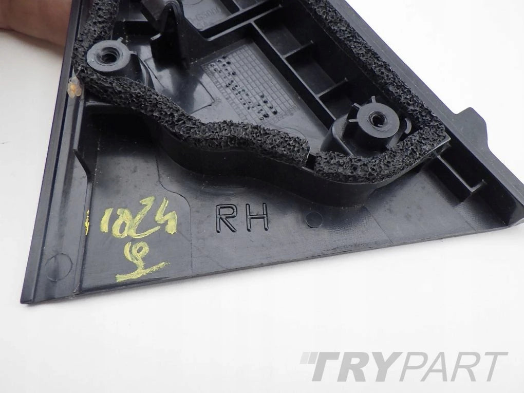 KIA NIRO 17- RIGHT REAR DOOR TRIANGLE CAP
