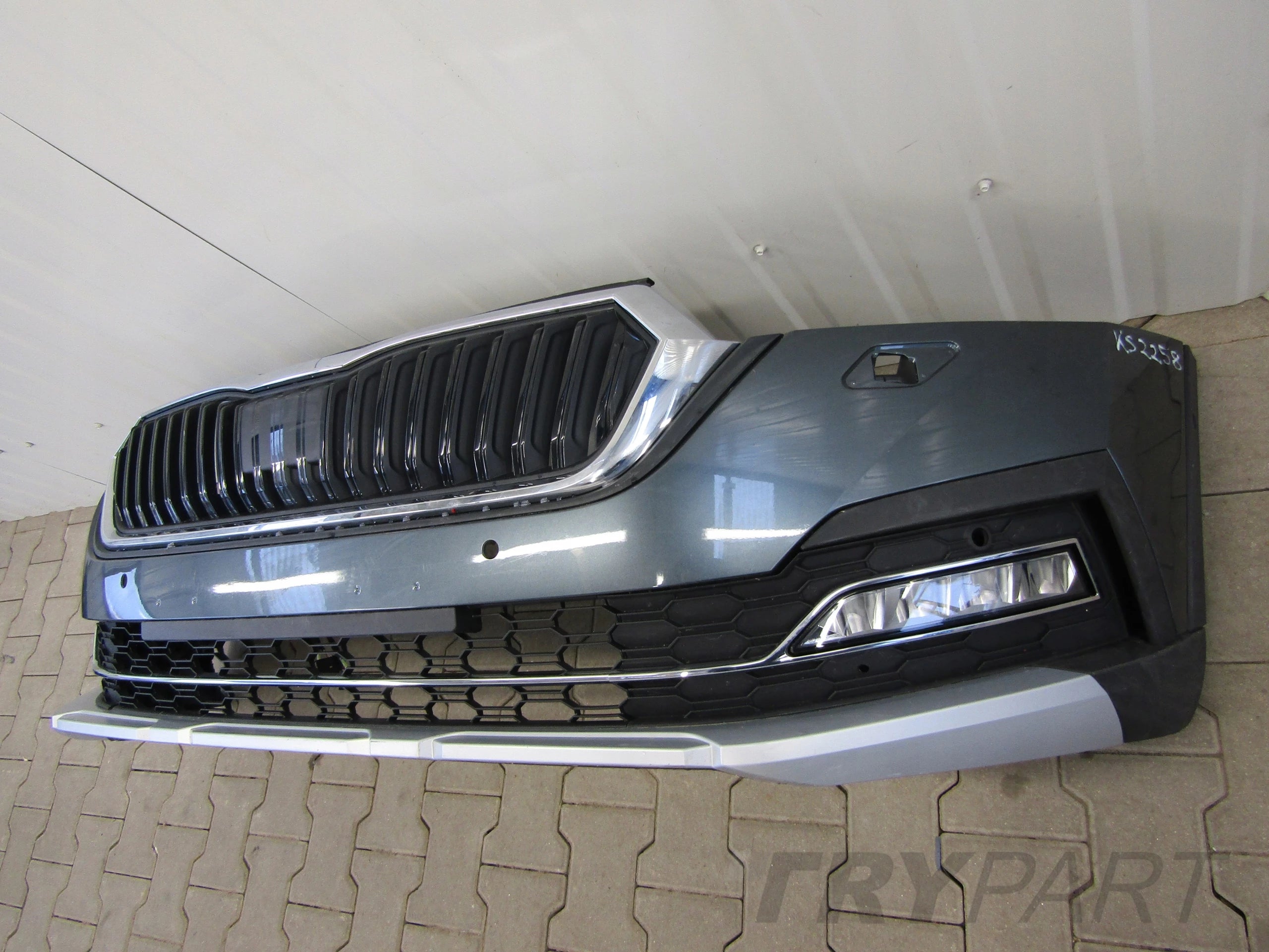 Front Bumper Skoda Octavia Scout 4 IV 5E3 19-