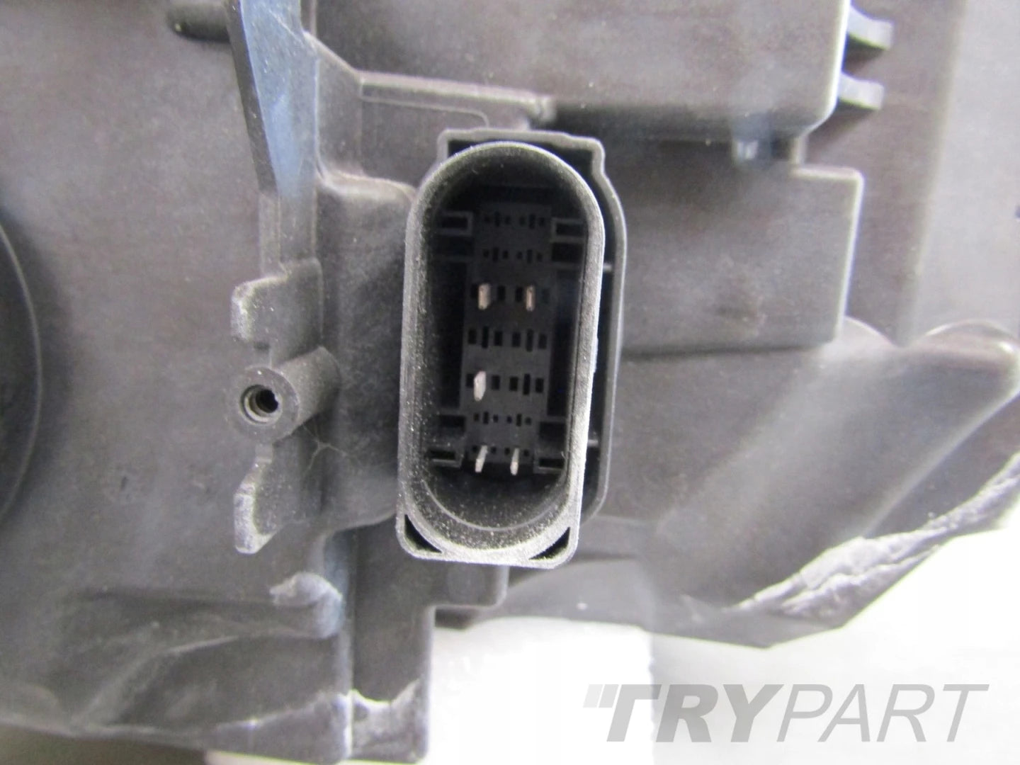 Front headlamp Polestar 2 LED 20- RIGHT RH P32338903