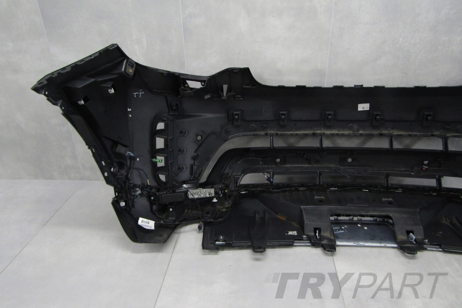 Front Bumper for Land Rover Discovery R Dynamic Lift 21-24 (LED Wiring)