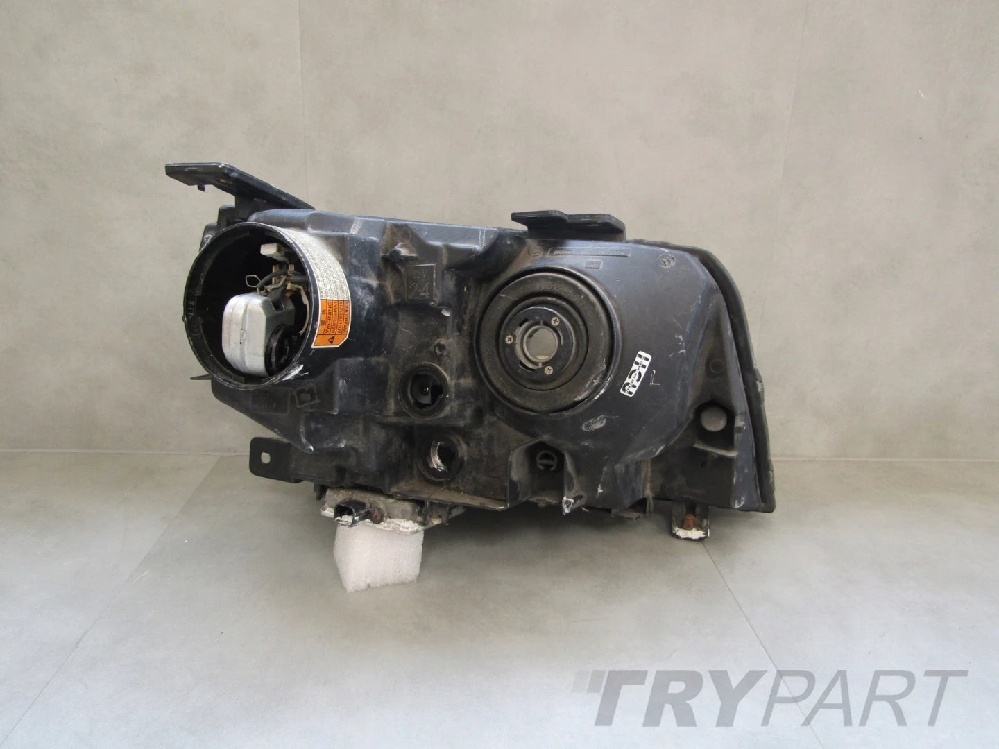 FRONT HEADLIGHT SUZUKI GRAND VITARA 2 XENON 05-08 LH