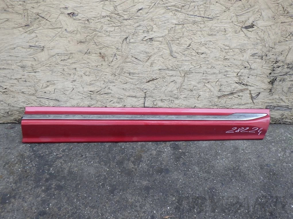 VOLVO XC60 II 17- Right Front Door Molding