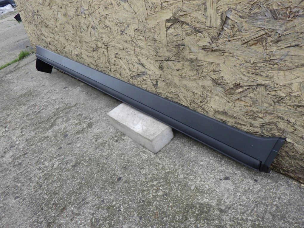KIA SPORTAGE V 5 2021- Right Sill Strip