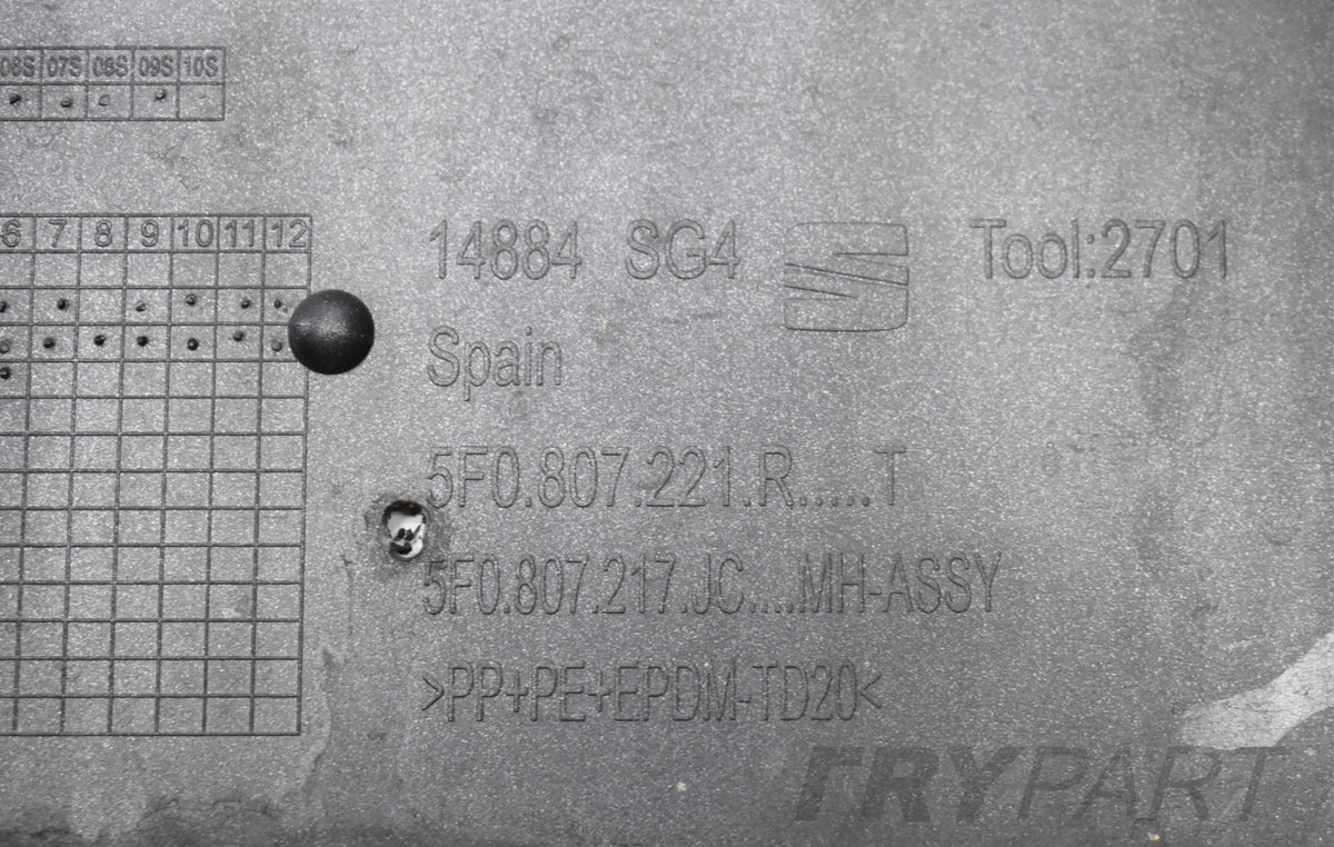 SEAT LEON III LIFT 5F FRONT BUMPER SUPER CONDITION ORG