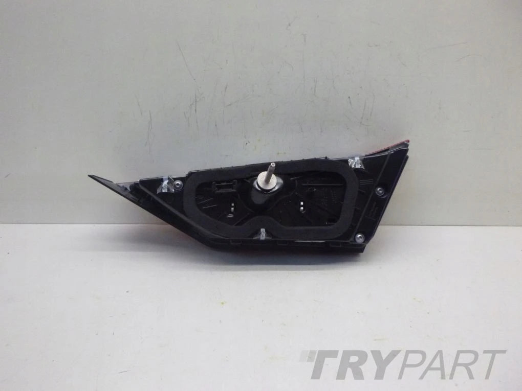 BMW 1 F40 2019- left rear lamp