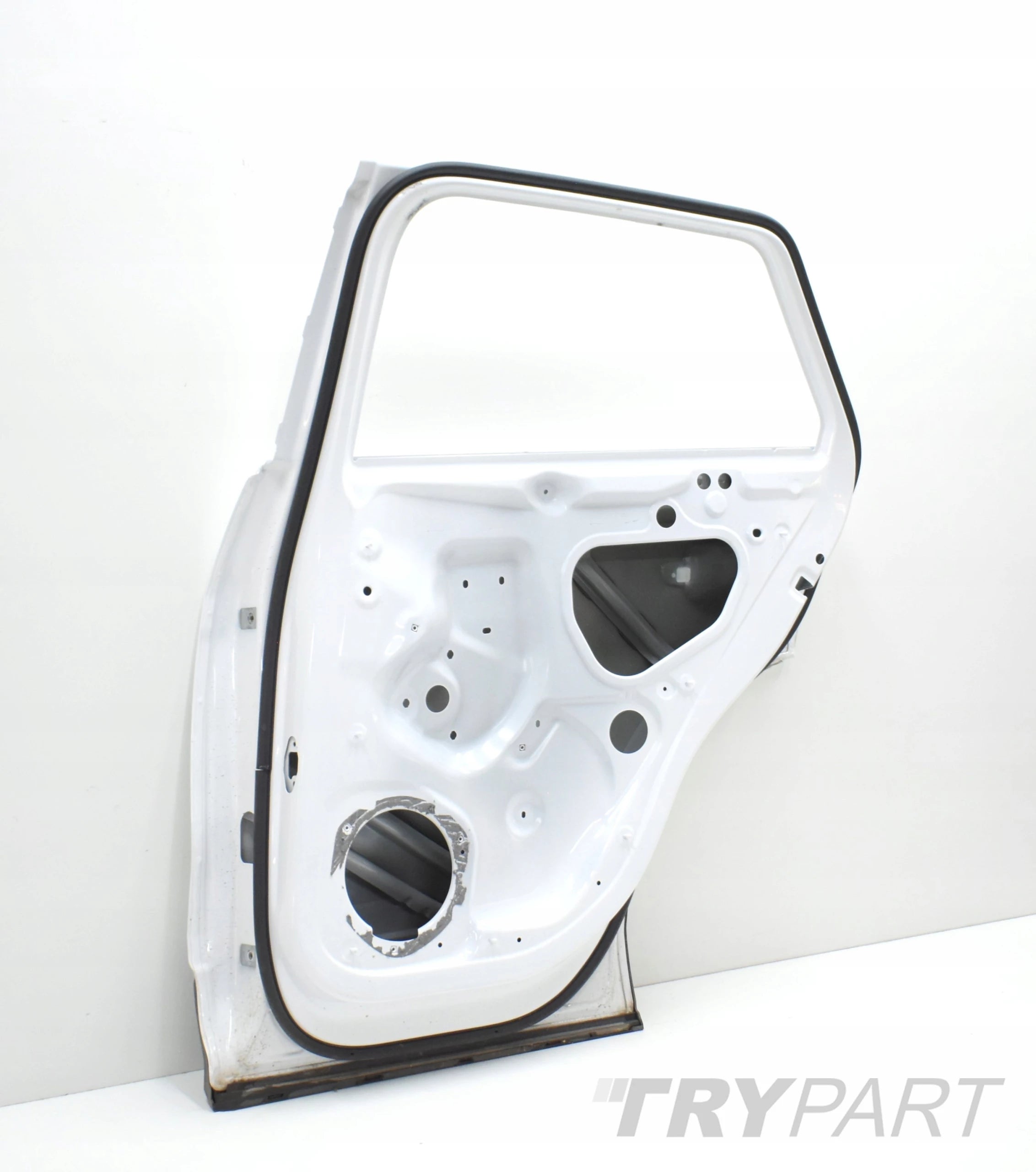 AUDI Q2 81A RIGHT REAR DOOR ORG